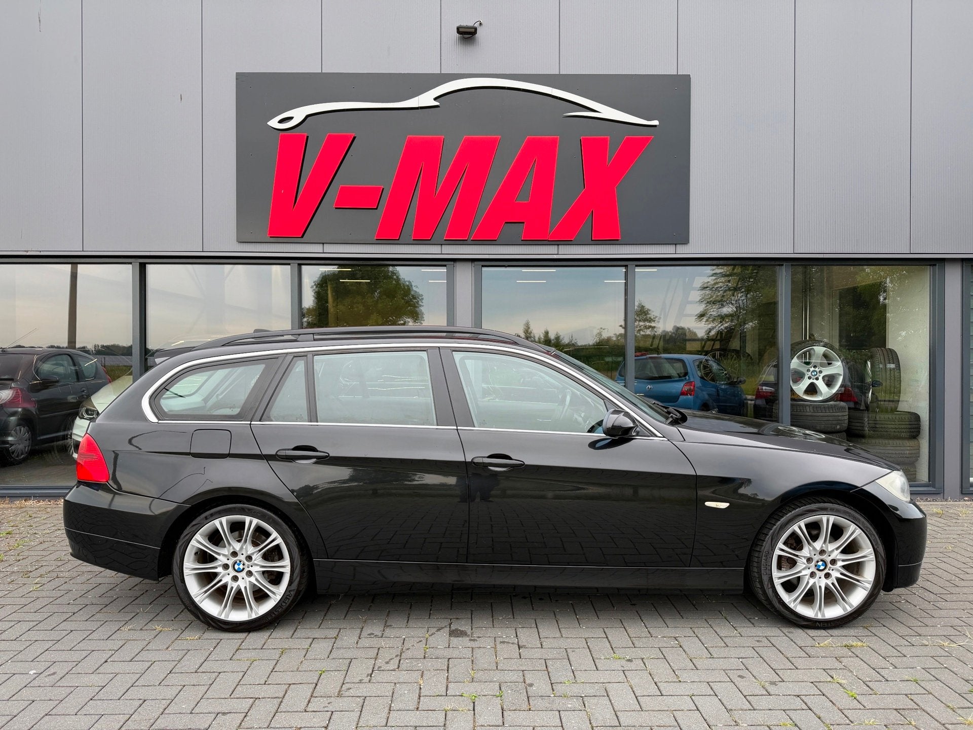 BMW 325i Touring High Executive NaviProf Sportint. Stoelver., Auto's, Automaat, Achterwielaandrijving, Zwart, 2497 cc