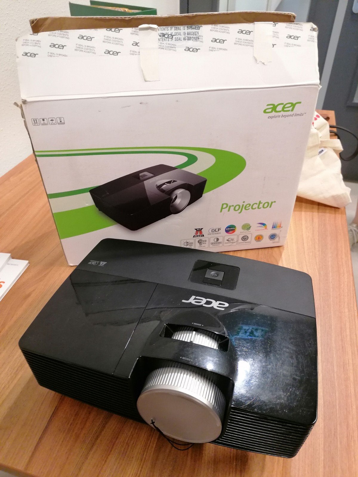 Acer X113 DLP Projector - Zo goed als nieuw, Ophalen of Verzenden, Zo goed als nieuw, DLP, Overige resoluties