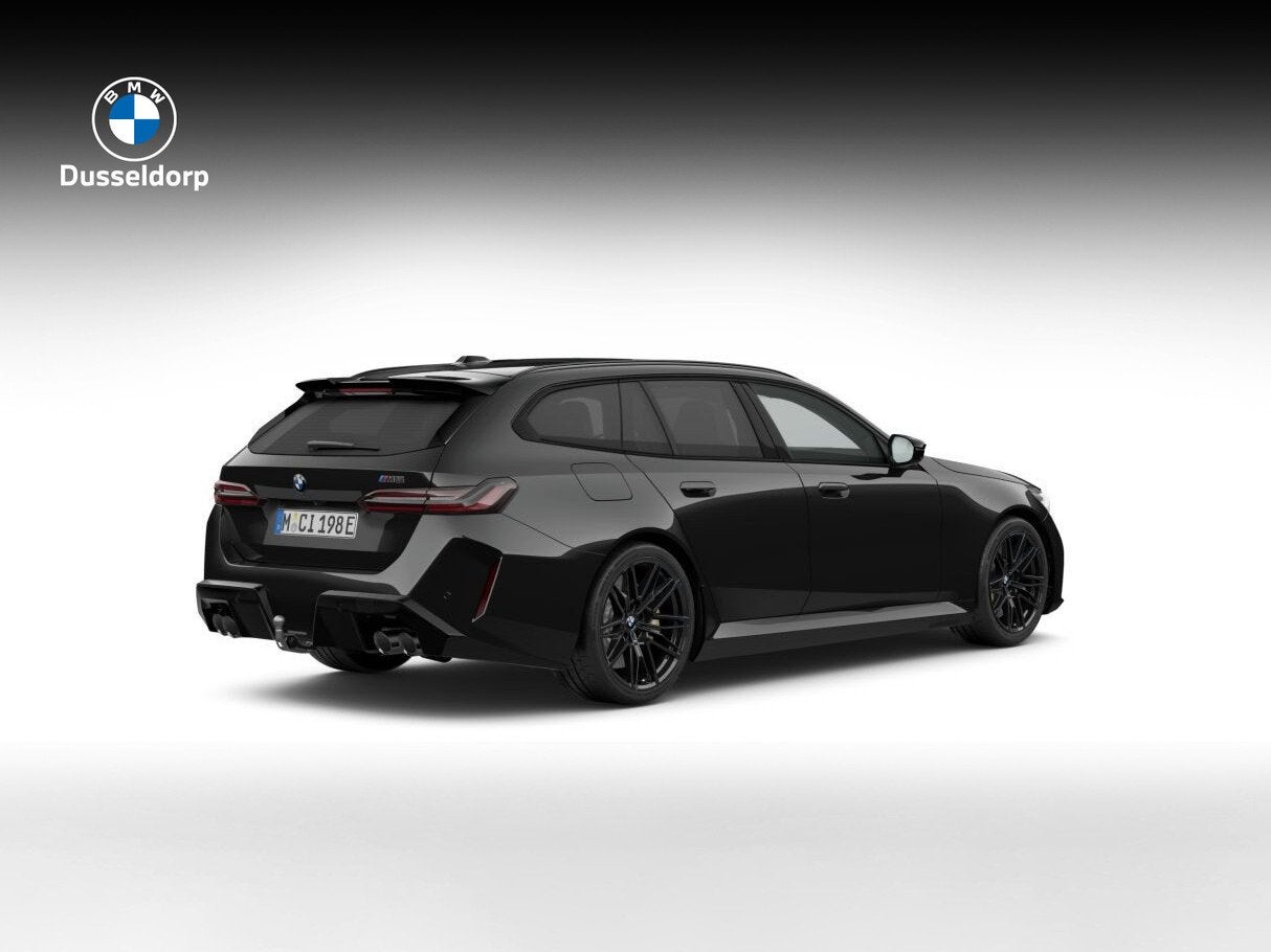 BMW M5 Touring Comfort Pakket | M Carbon-keramische remmen |, Verwarmde buitenspiegels, 4395 cc, Overige brandstoffen, Zwart