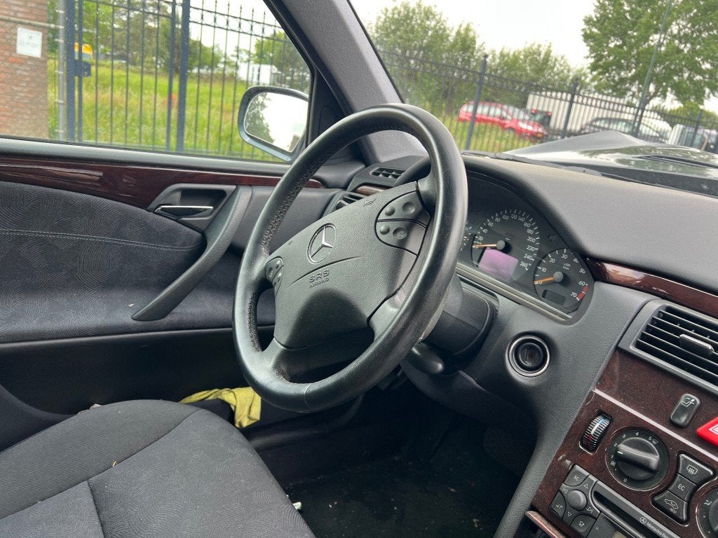 Mercedes-benz E-KLASSE 240 ELEGANCE, foto 7