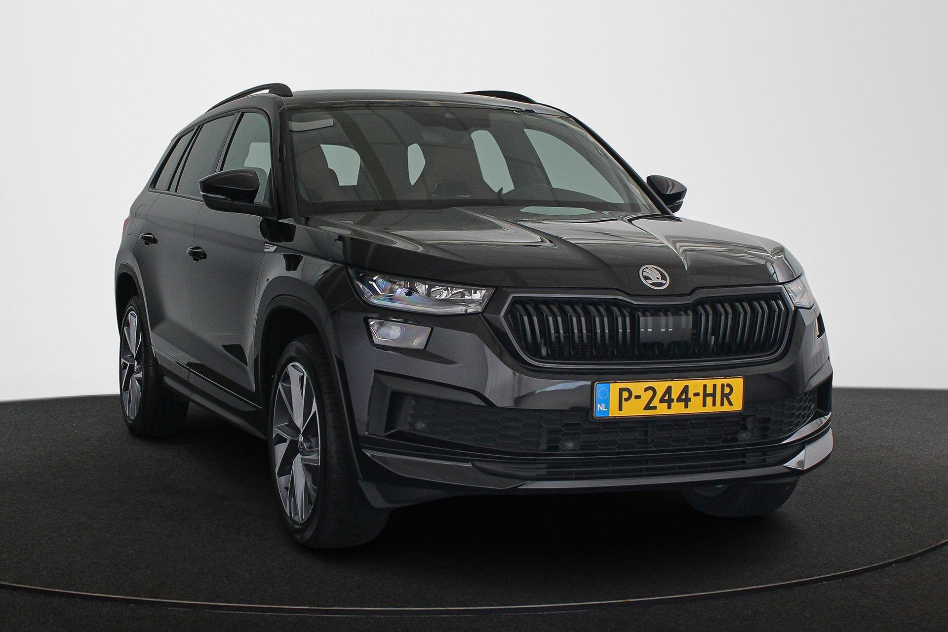 Skoda Kodiaq 1.5 TSI Sportline Business Leder 20"Velgen Came, Auto's, 4 cilinders, 150 pk, Zwart, Bedrijf