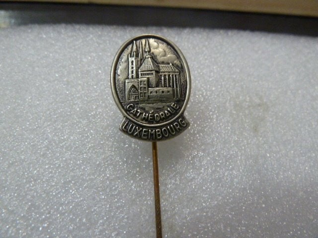 Speldje Kathedraal Luxemburg, Ophalen of Verzenden, Gebruikt, Stad of Land, Speldje of Pin