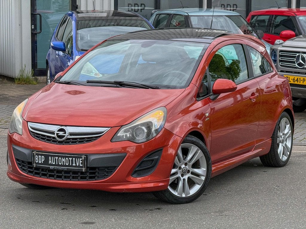 Opel Corsa 1.4-16V Cosmo 1ste Eigenaar | Pano | OPC Pakket |, Auto's, Voorwielaandrijving, Euro 5, Gebruikt, Parkeersensor
