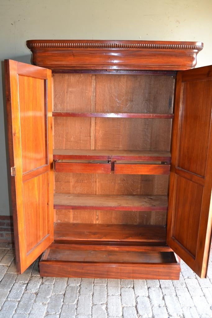 Prachtige antieke mahonie biedermeier meidenkast., Verzenden