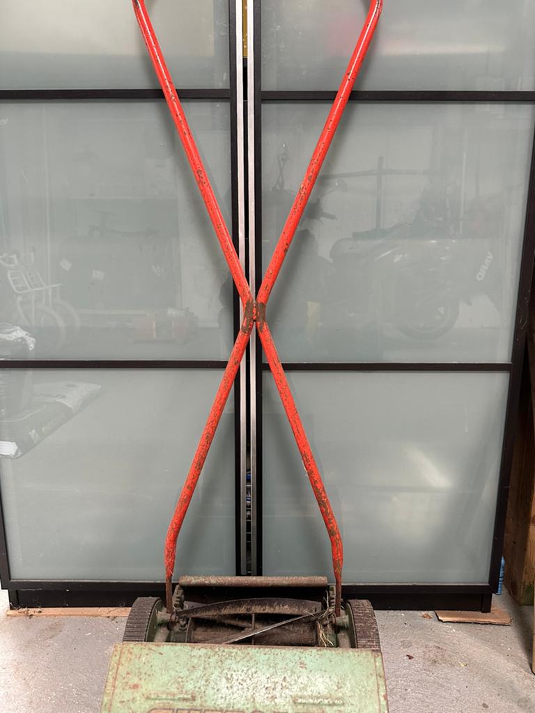 Suffolk viceroy mk2 (hand) grasmaaier, Tuin en Terras, Grasmaaiers, Ophalen, Gebruikt, Handgrasmaaier, Minder dan 30 cm