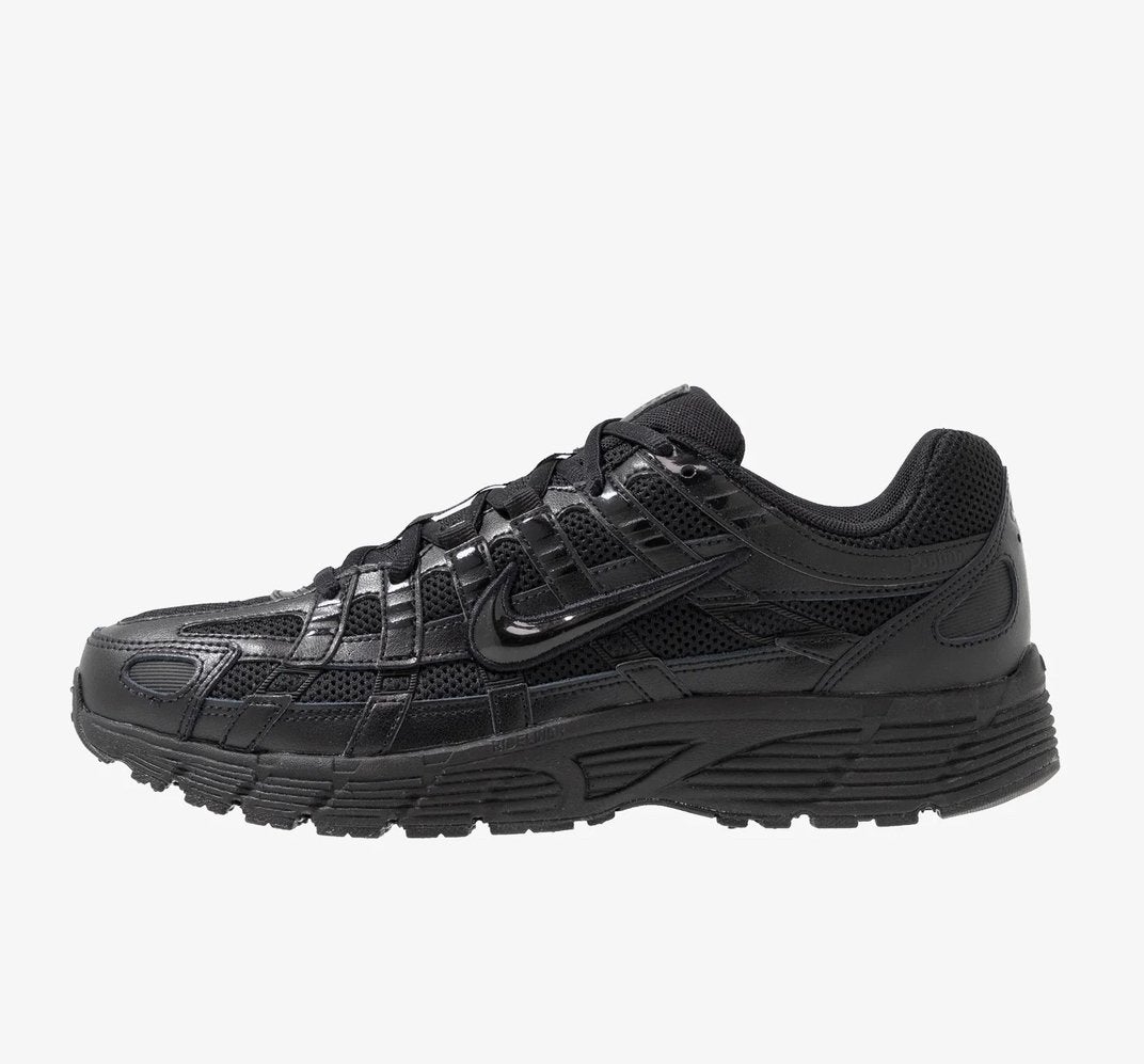 Nike P-6000 ‘Triple Black’ - maat 44, Product.Safety.ENEA@nike.com, Zwart, Nike, Nieuw