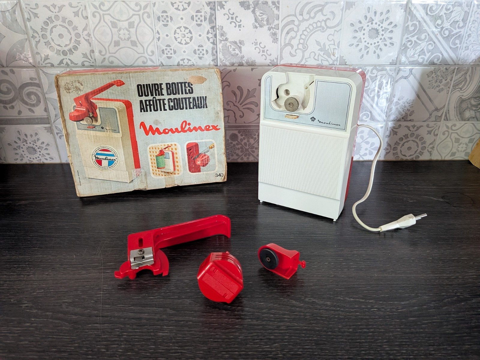 Vintage elektrische blikopener en messenslijper, Moulinex, Huis en Inrichting, Keuken | Keukenbenodigdheden, Ophalen of Verzenden