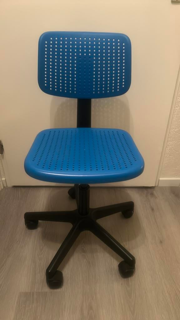 Verstelbare kinder bureaustoel blauw, Ophalen, Zo goed als nieuw, Blauw
