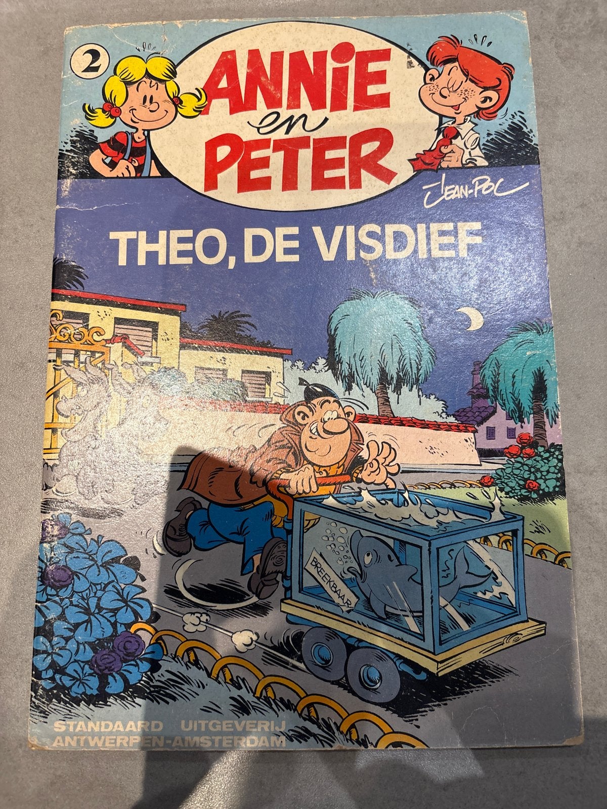 Annie en Peter - Theo, de Visdief (Stripboek), Eén stripboek, Ophalen of Verzenden, Gelezen