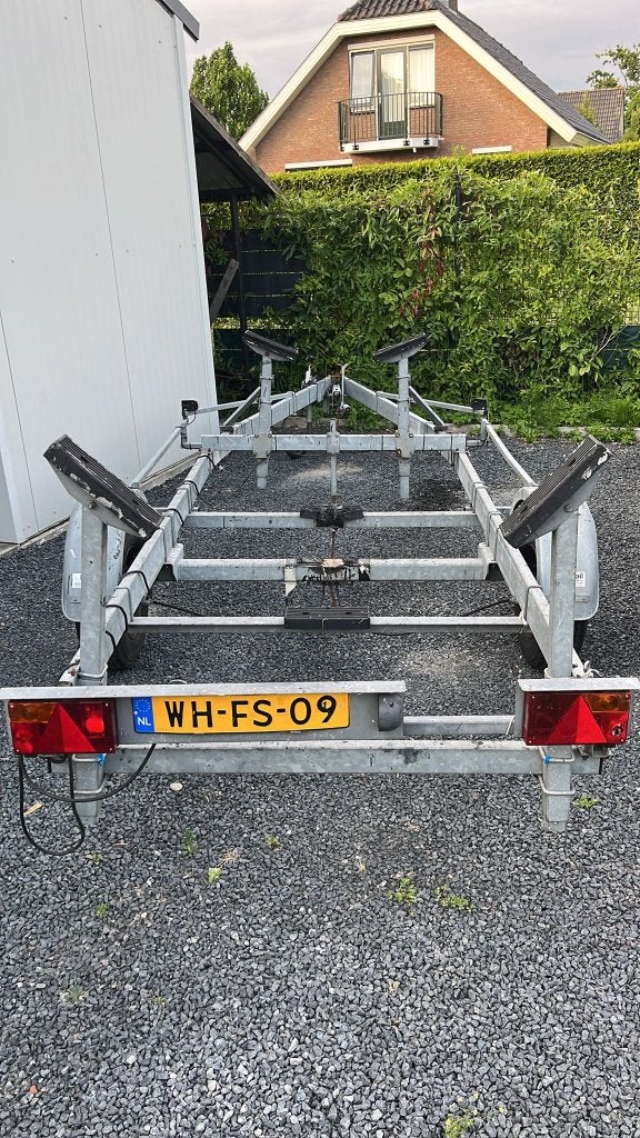 Kalf boottrailer 1300 kg 7 meter, Watersport en Boten, Boottrailers, Ophalen, Minder dan 1500 kg, Gebruikt, Minder dan 6 meter