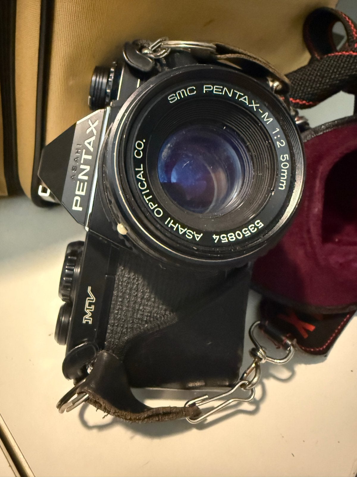 Pentax analoge fotocamera met flitser en tas, Ophalen of Verzenden, Gebruikt, Spiegelreflex, Pentax