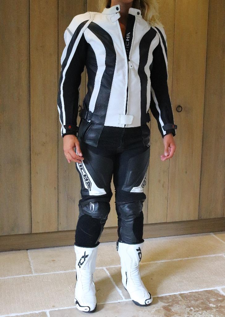 Dames leren motorpak 36 / 38 Richa zgan, Motoren, Kleding | Motorkleding, Combipak, Dames, Tweedehands, Ophalen of Verzenden