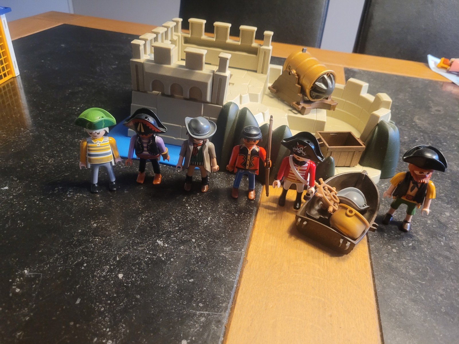 Playmobil Piratenfort met kanon en 6 piraten, Ophalen of Verzenden, Gebruikt