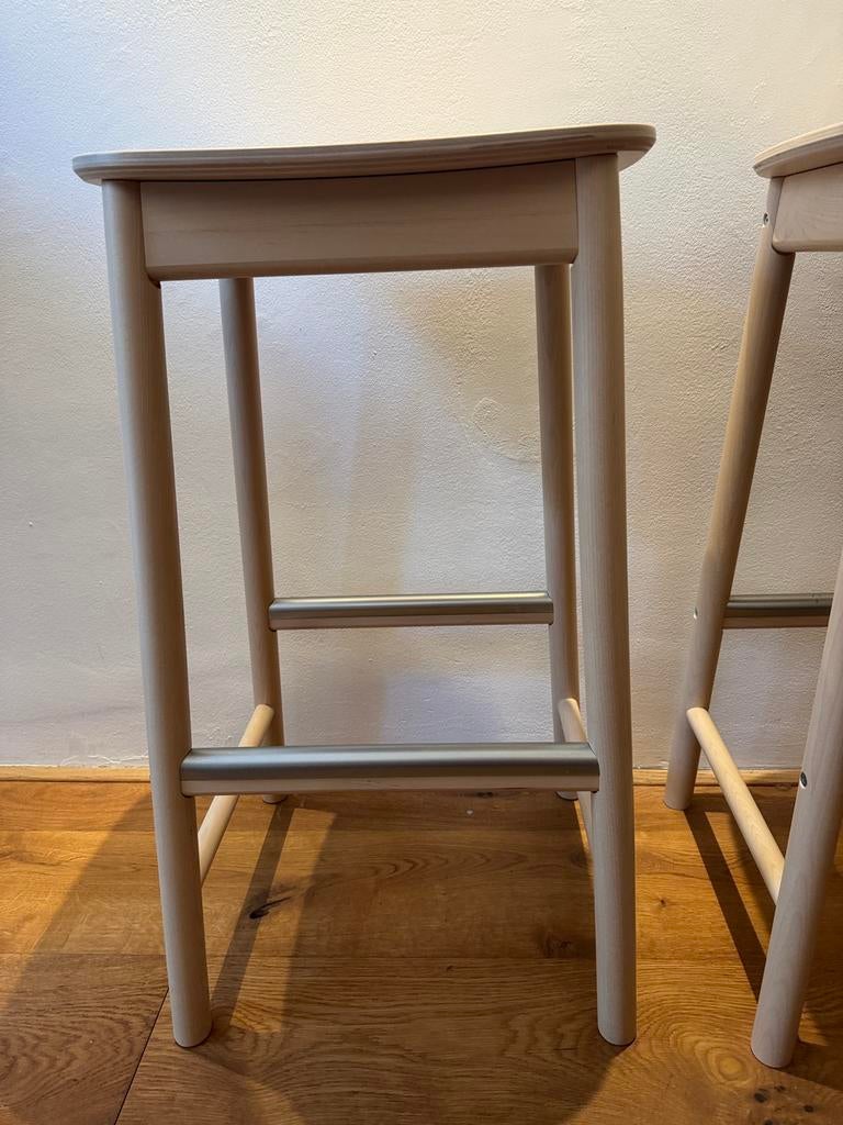RÖNNINGE Bar stool IKEA- 1 stool available, Ophalen, Met voetsteun, 60 tot 90 cm, Zo goed als nieuw