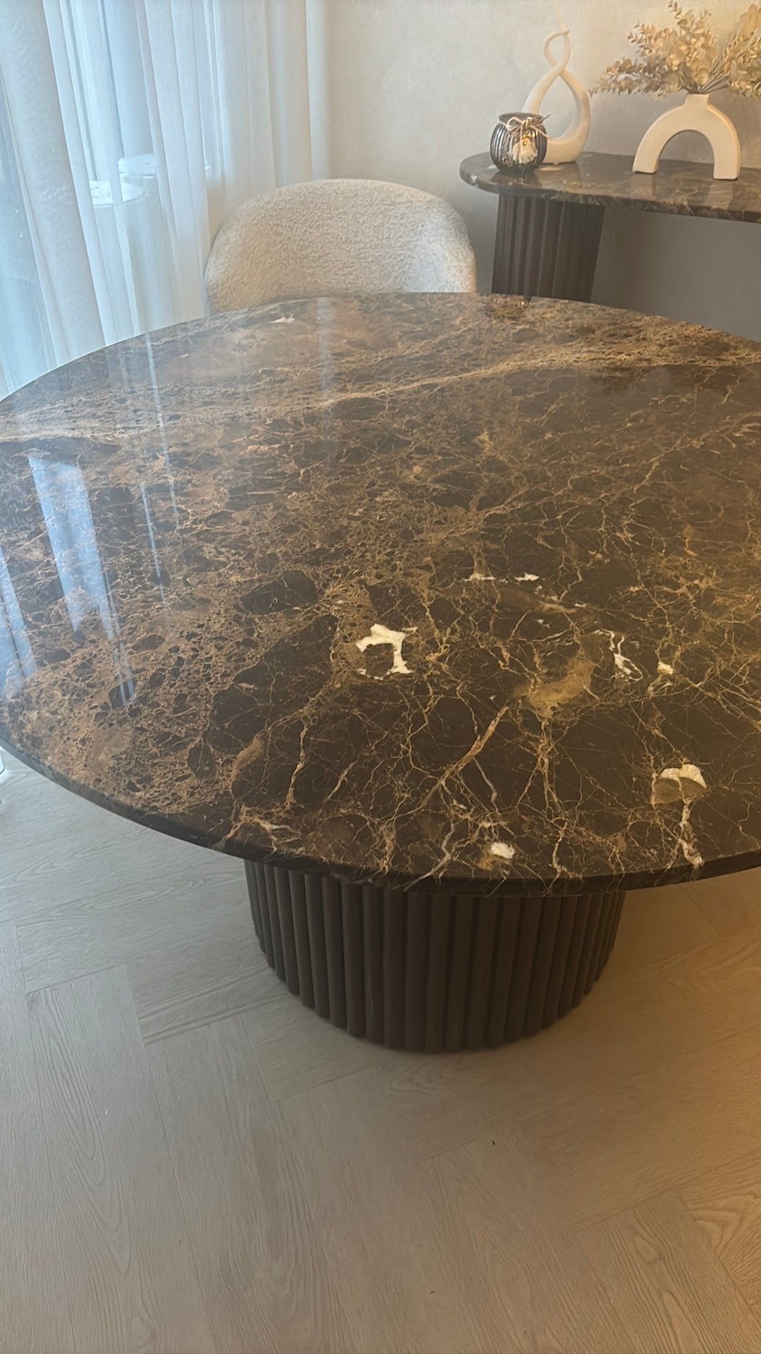 Foto 12 van Luxe set eettafel & salontafel – Emperador marmer