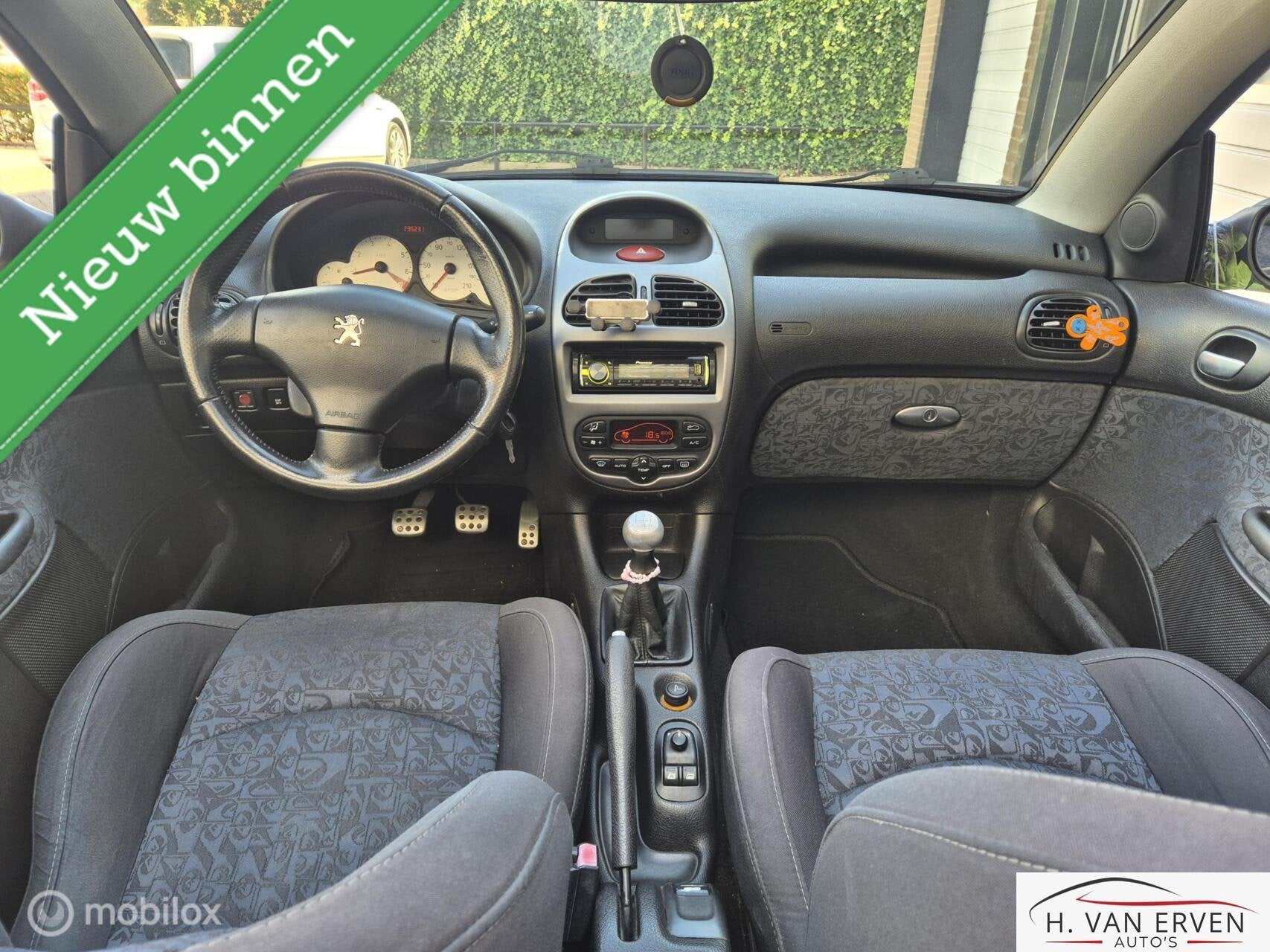 Peugeot 206 CC 1.6-16V Quiksilver, Voorwielaandrijving, Metallic lak, 4 cilinders, Cabriolet