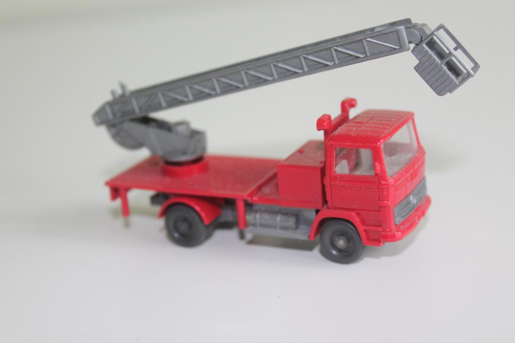 Wiking Mercedes LP 1317 hoogwerker, Ophalen of Verzenden, Zo goed als nieuw, Bus of Vrachtwagen, Wiking