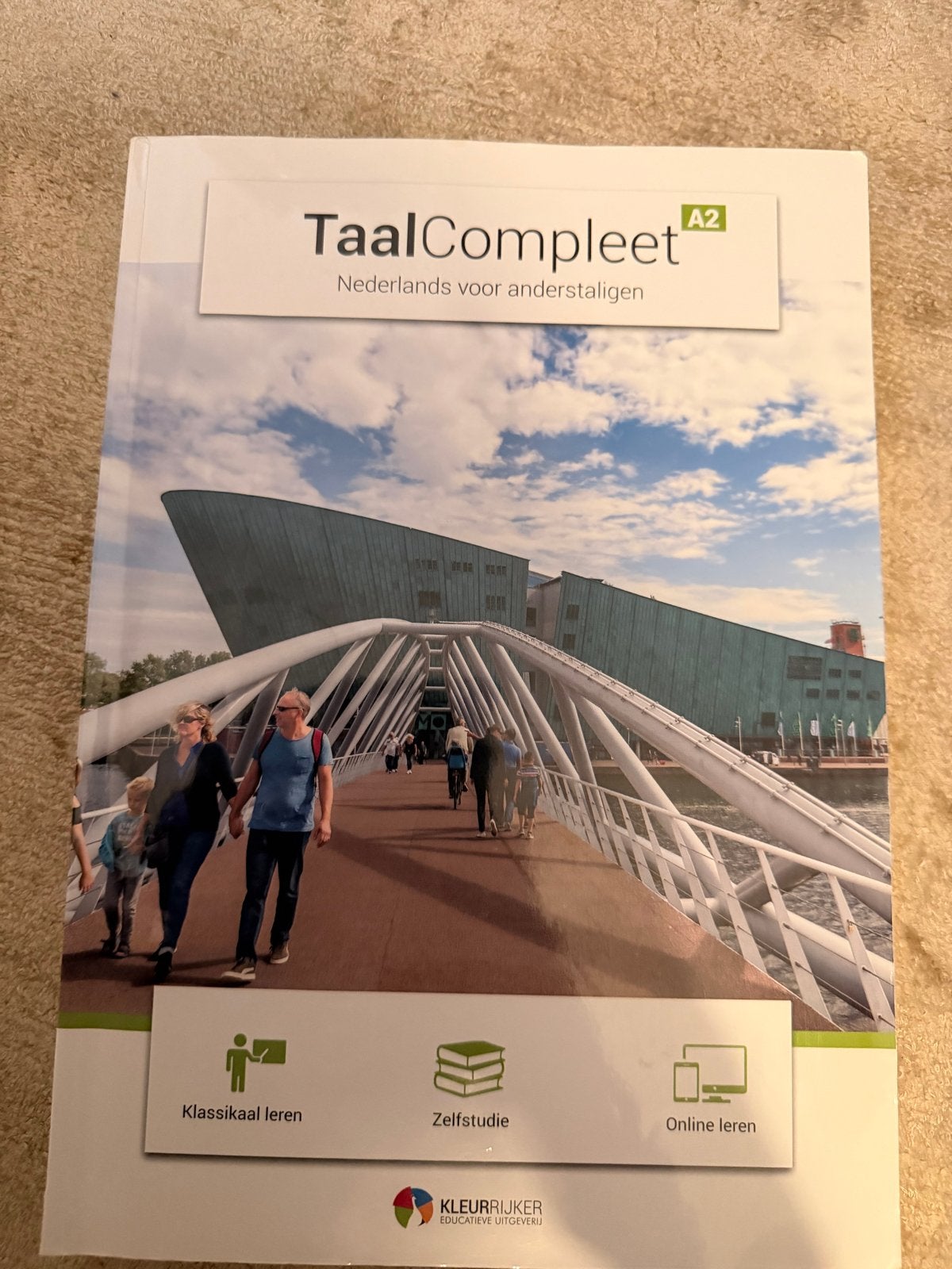 TaalCompleet A2: Nederlands voor anderstaligen, Ophalen, Gelezen, Non-fictie