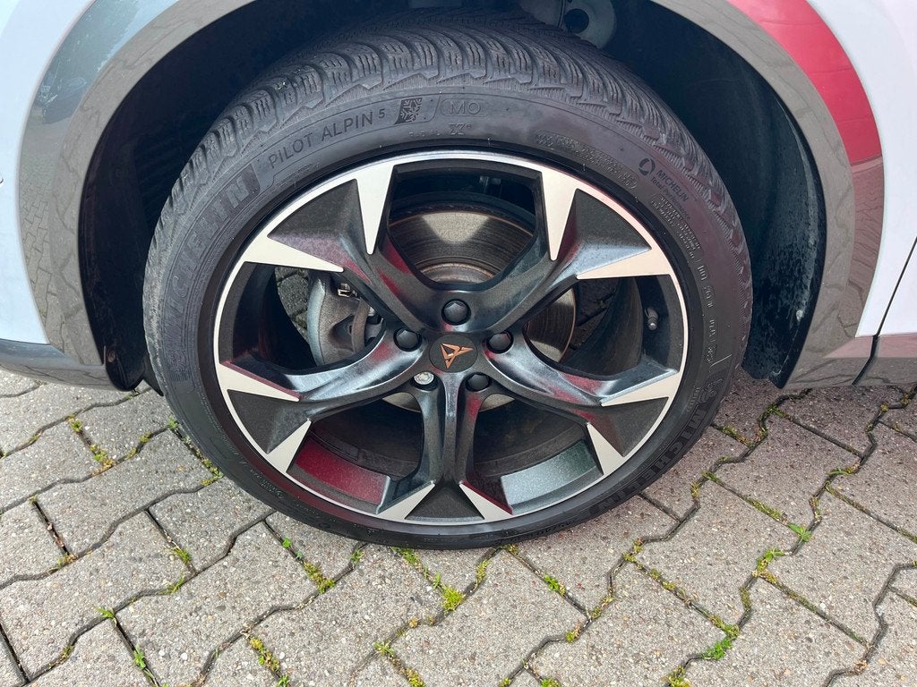 Cupra Formentor 1.4 TSI 265pk e-Hybrid Automaat / Plug in Hy, Auto's, Cupra, Gebruikt, 4 cilinders, Leder en Stof, Wit