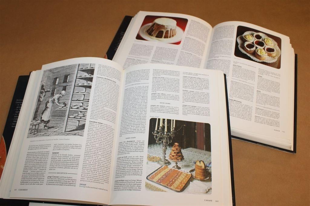 Larousse Gastronomie — 2 Delen, 1075 pag Compleet, Ophalen of Verzenden, Gelezen, Italië