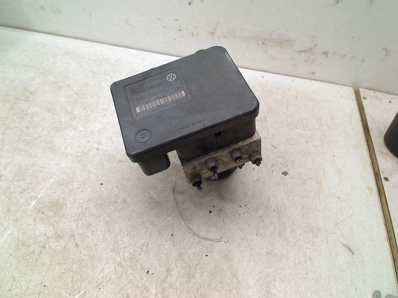 Abs Pomp Volkswagen Golf V (1K1) 2008 1K0614517N, Gebruikt, Volkswagen, Volkswagen AG, Kundenbetreuung@volkswagen.de
