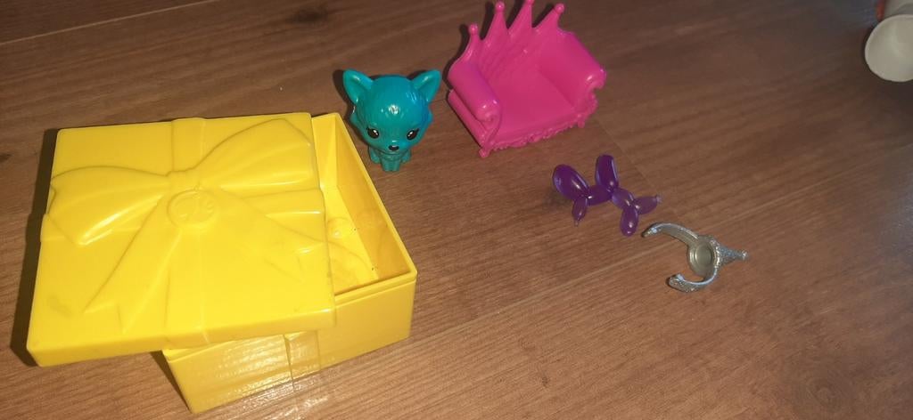 Barbie color reveal set 2021, Kinderen en Baby's, Speelgoed | Poppen, Ophalen of Verzenden, Zo goed als nieuw, Barbie