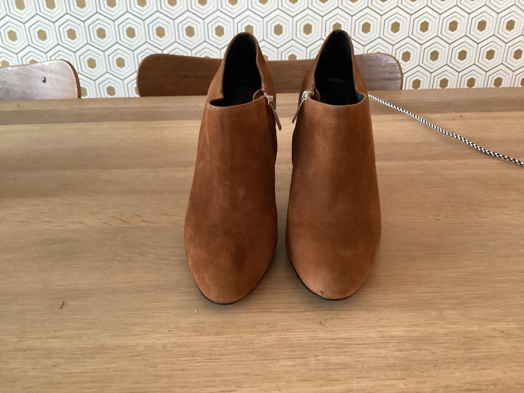 Enkel laarsjes suède, nieuw maat 39 merk Kooples, Bruin, Lage of Enkellaarzen, Nieuw, Ophalen of Verzenden