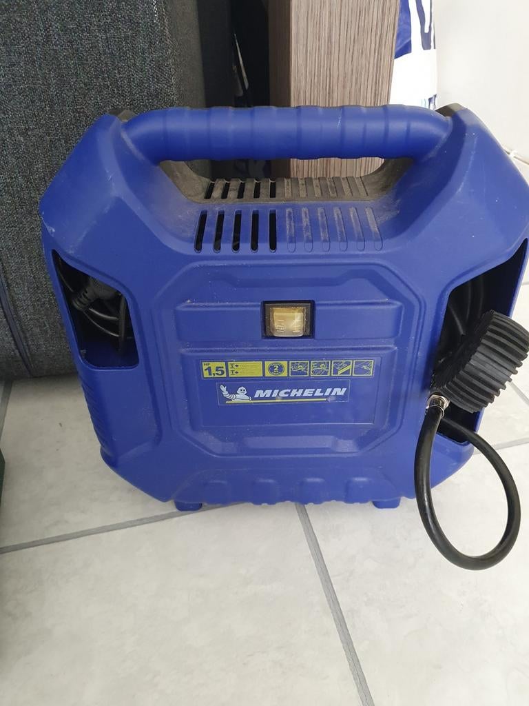 Michelin draagbare compressor, Doe-het-zelf en Verbouw, Compressors, Minder dan 25 liter, Ophalen of Verzenden, Zo goed als nieuw