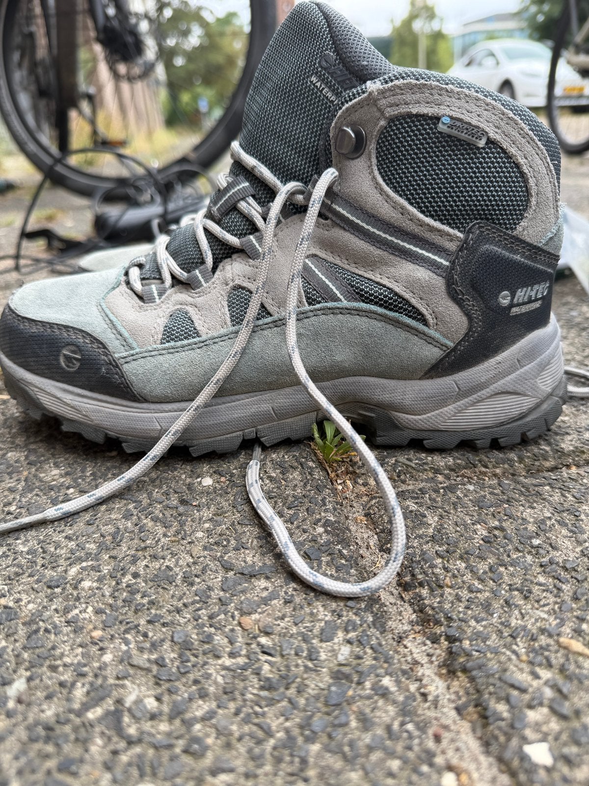Hi-Tec Bandera II WP Hiking Boots – Size 37, Sportschoenen, Ophalen of Verzenden, Zo goed als nieuw, Grijs