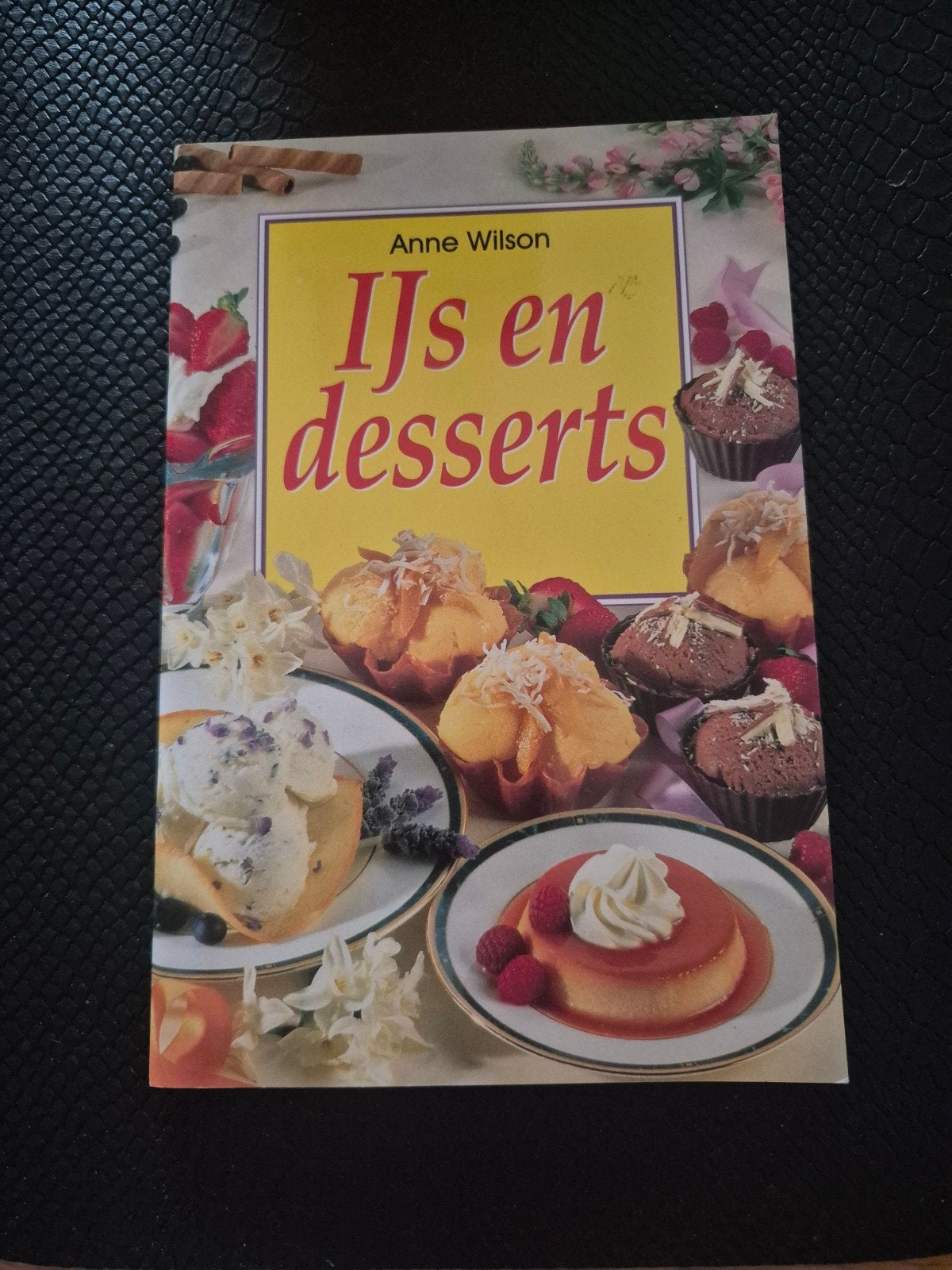 ijs en Desserts, Boeken, Ophalen of Verzenden, Zo goed als nieuw, Anne Wilson, Taart, Gebak en Desserts