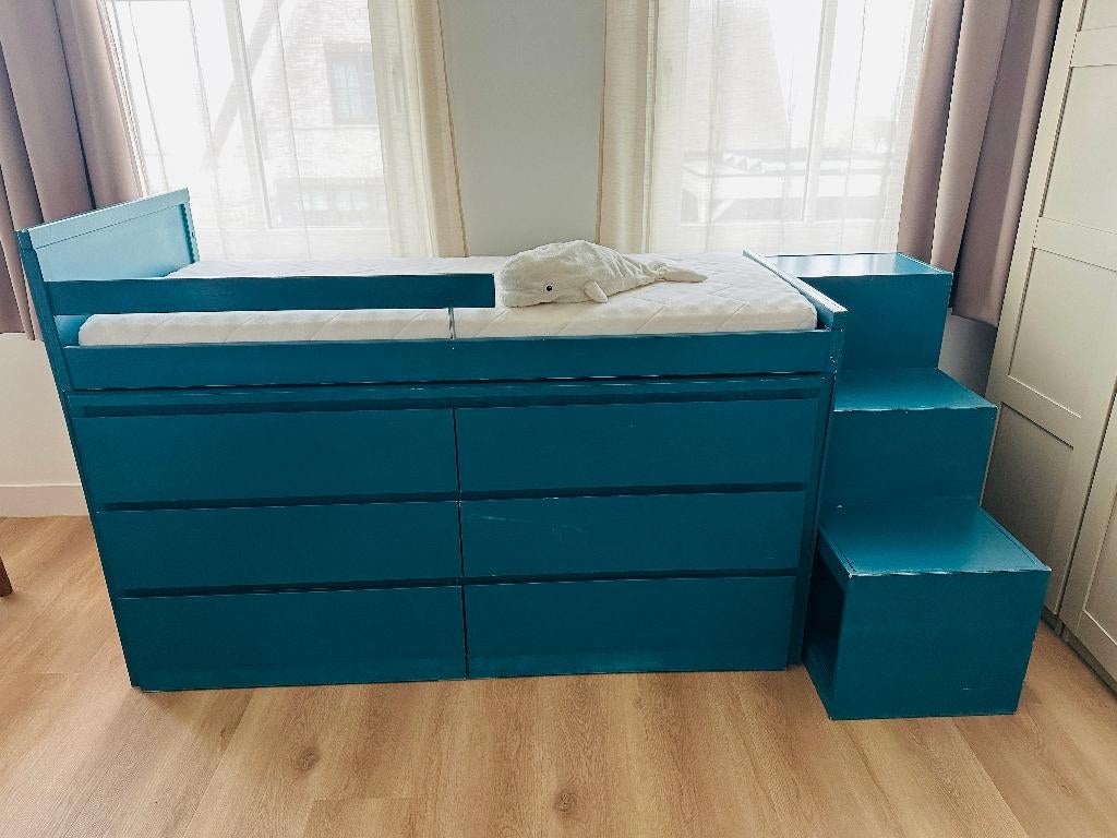 Stijlvol petrol kinderbed (IKEA hack)  70 x160, Ophalen, Gebruikt, 70 tot 85 cm, 140 tot 160 cm