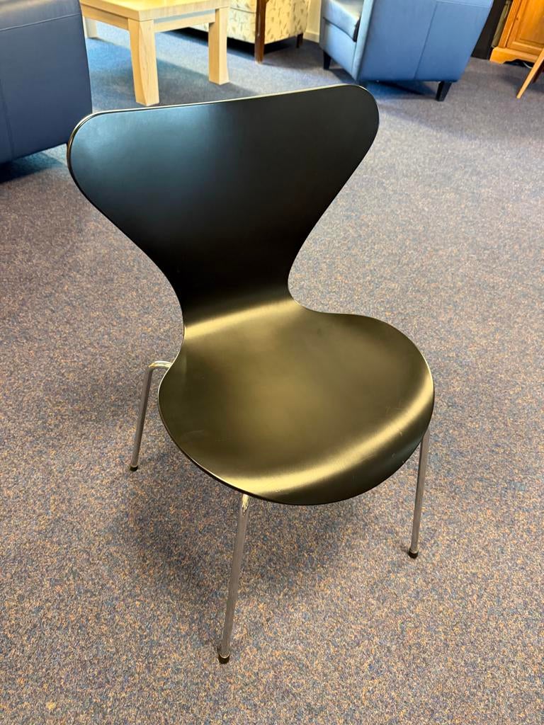 Fritz Hansen vlinderstoel - Design Arne Jacobsen (1996), Ophalen, Kunststof, Gebruikt, Zwart
