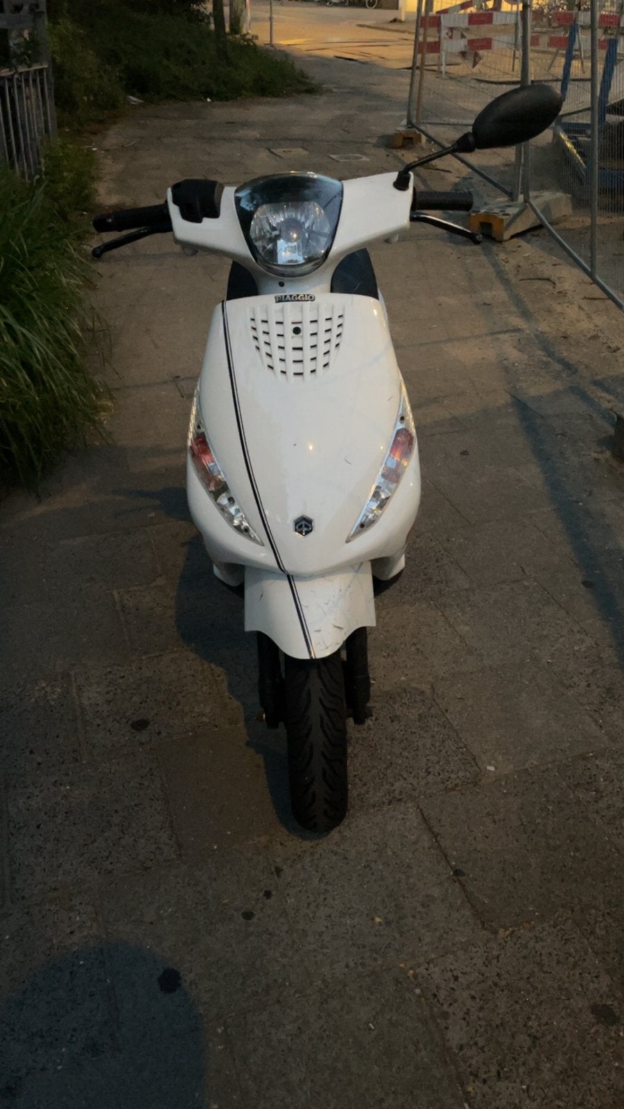 Zip 125cc, Fietsen en Brommers, Scooters | Piaggio, Zo goed als nieuw, Zip, Maximaal 45 km/u, Benzine, Ophalen