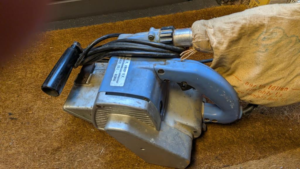 Elu Eugen Lutz KG Bandschuurmachine MHB 90 - 850W, Doe-het-zelf en Verbouw, Ophalen, Gebruikt, 600 tot 1200 watt, Bandschuurmachine