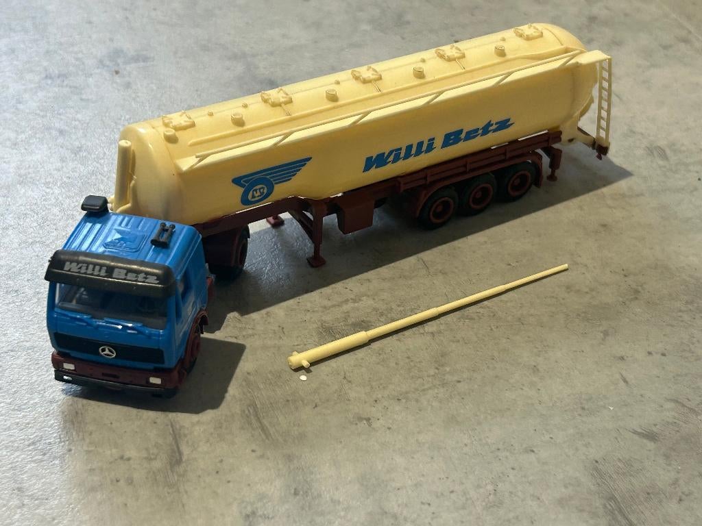Willi Betz 1:87, Hobby en Vrije tijd, Modelauto's | 1:87, Ophalen of Verzenden, Zo goed als nieuw, Bus of Vrachtwagen, Herpa