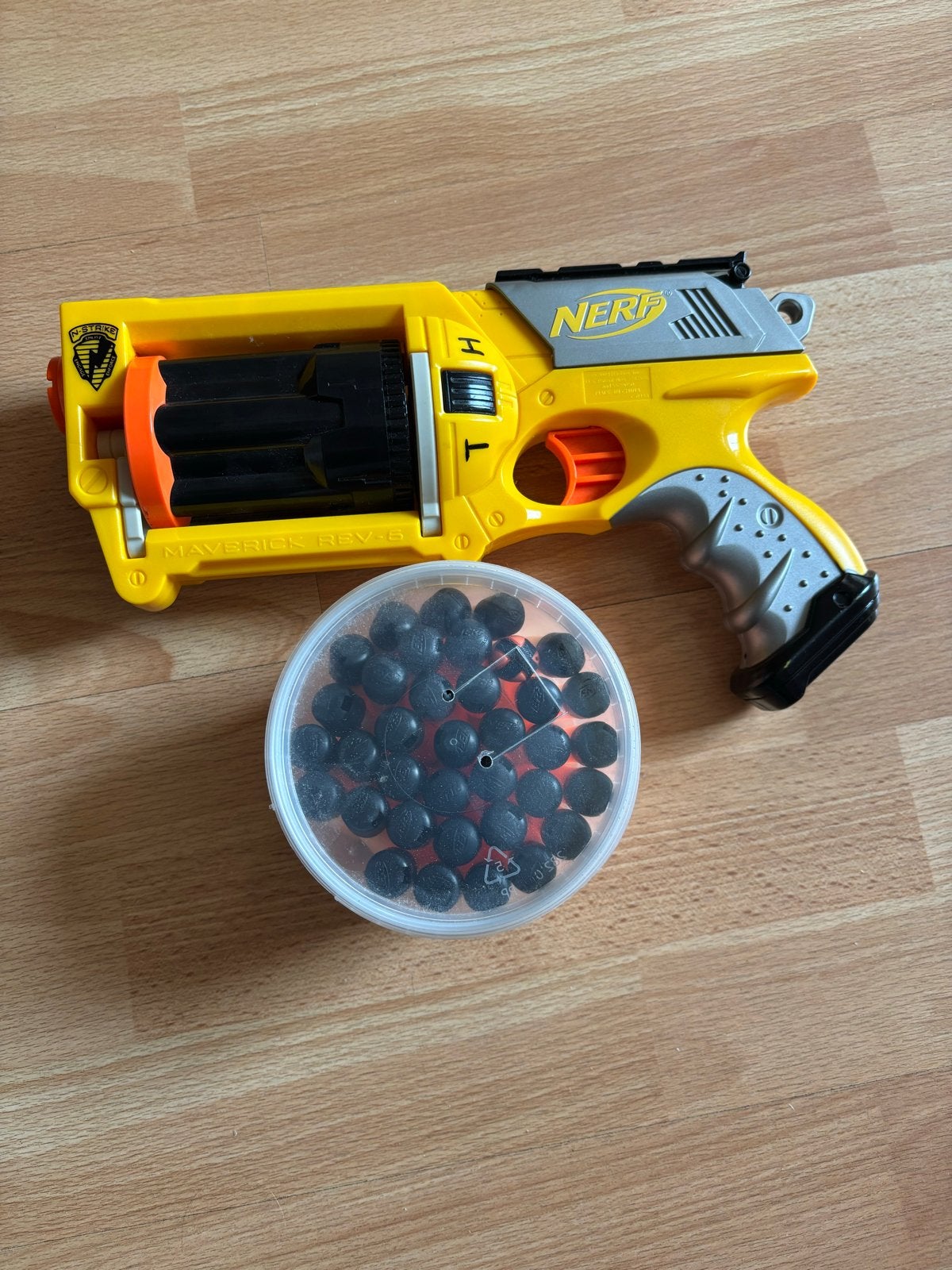 Nerf Maverick REV-6 Blaster met munitie, Ophalen of Verzenden, Gebruikt, Jongen of Meisje
