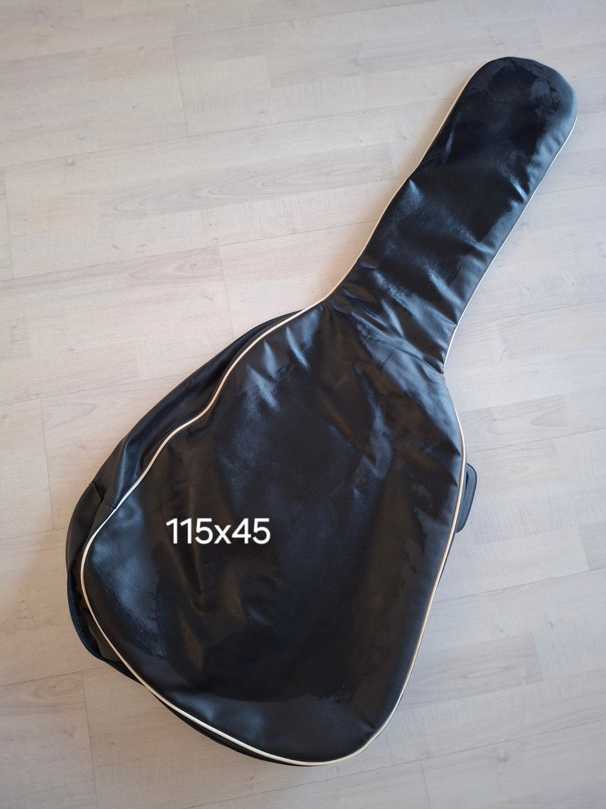 Gitaarhoes - Zwart  met schuim gevoerd(115x45 cm), Muziek en Instrumenten, Behuizingen en Koffers, Ophalen of Verzenden, Gebruikt