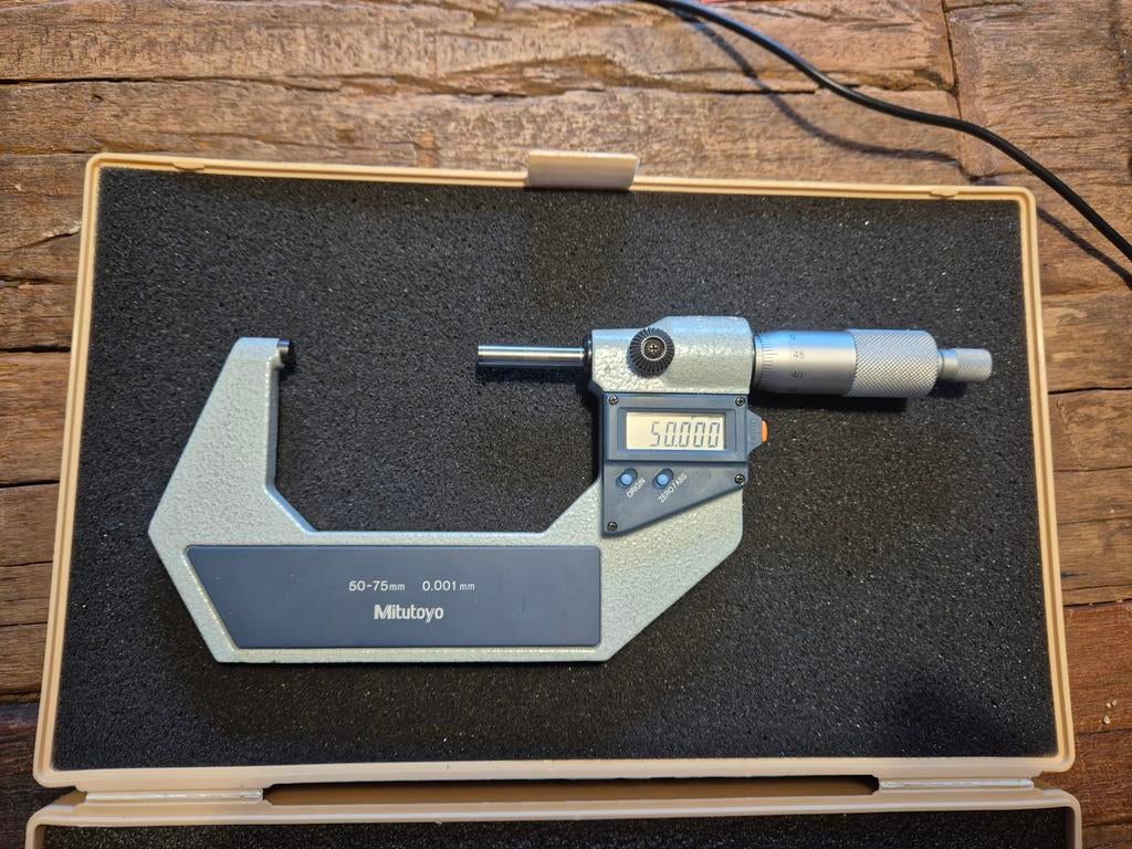 Mitutoyo Digitale Micrometer 50-75mm, Doe-het-zelf en Verbouw, Meetapparatuur, Afstand, Ophalen of Verzenden