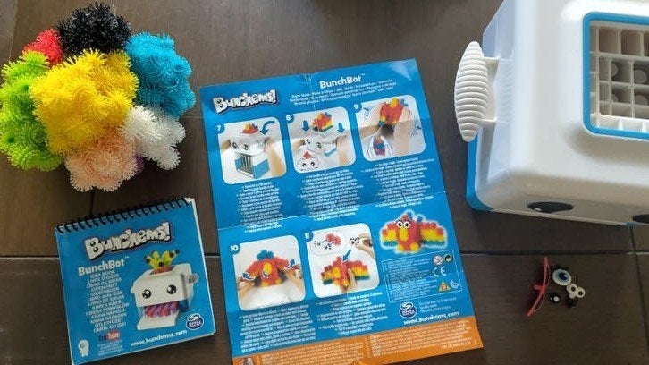 Bunchems Bunchbot met accessoires en boekje met voorbeelden, Ophalen, Zo goed als nieuw, Bouwen