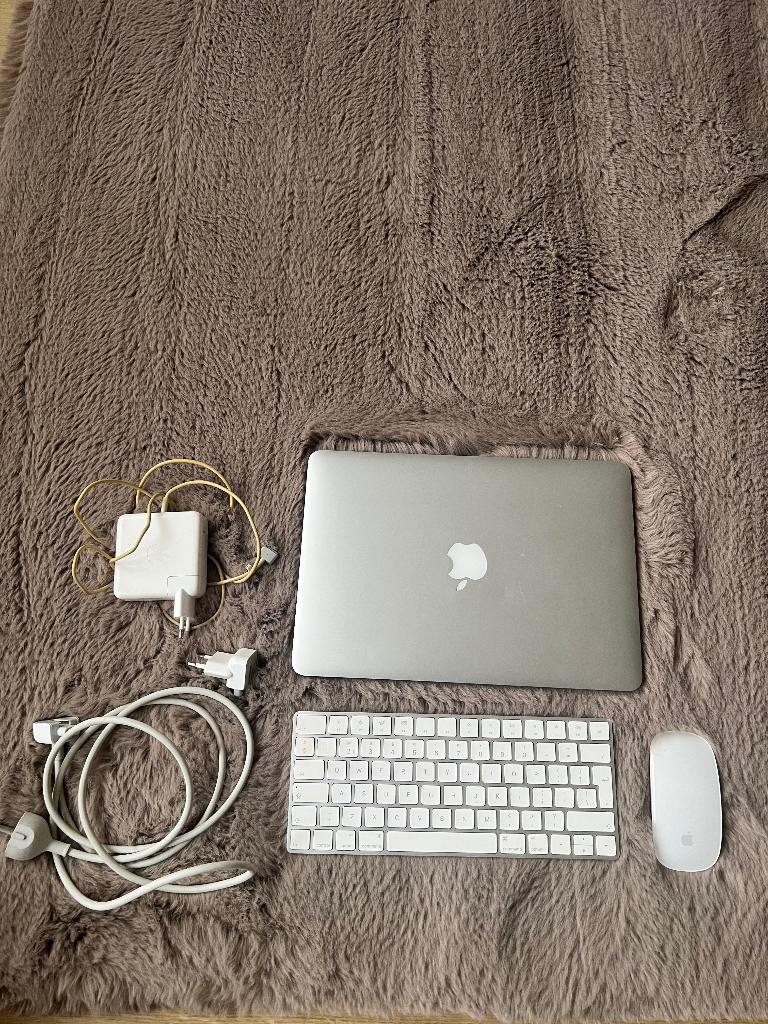 Macbook Pro 2015, Computers en Software, Apple Macbooks, Gebruikt, 2 tot 3 Ghz, 8 GB, 13 inch