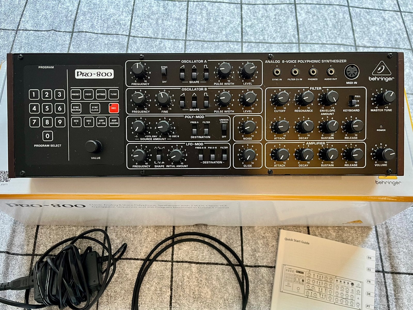 Behringer Pro-800 (analoge synthesizer), Ophalen, Zo goed als nieuw, Overige aantallen, Overige merken