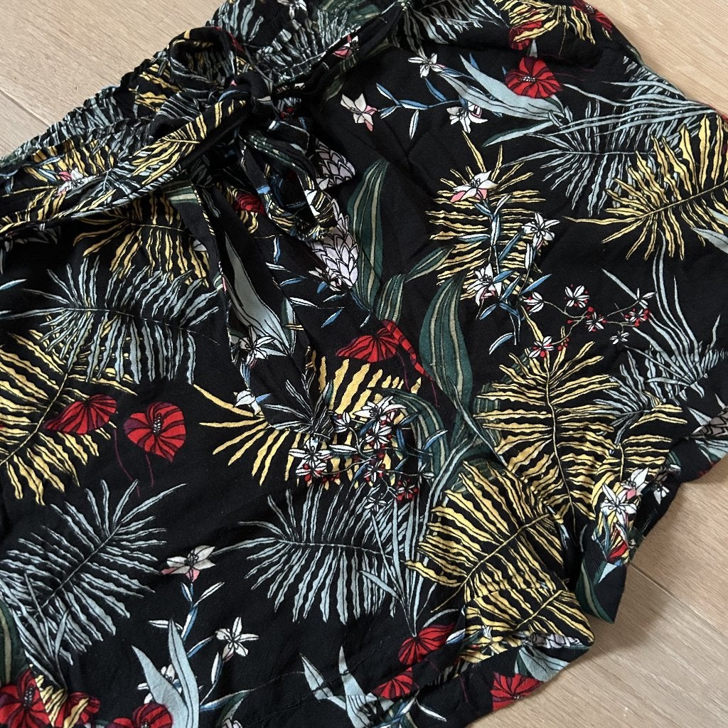 Zwarte short Costes met tropische print - mt S, Kort, Zwart, Ophalen of Verzenden, Zo goed als nieuw