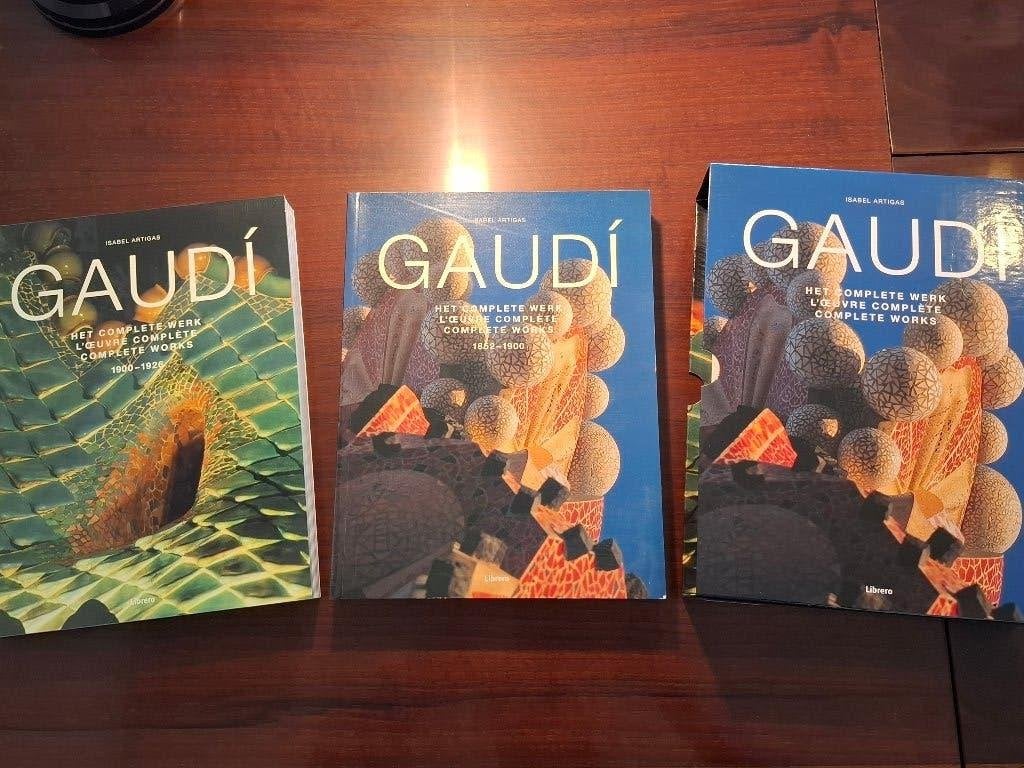 Gaudi - Het Complete Werk 2 Delen (Libero, Cassette), Boeken, Gelezen, Antonio Gaudí, Architecten, Ophalen of Verzenden