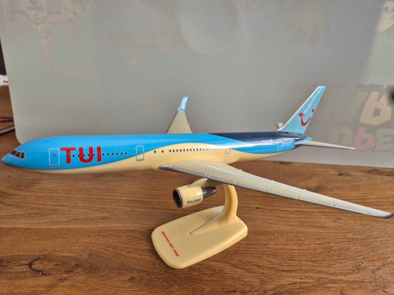 TUI Boeing 767-300 schaalmodel - zonverkleurd, Overige merken, Gebruikt, Ophalen of Verzenden, Groter dan 1:72