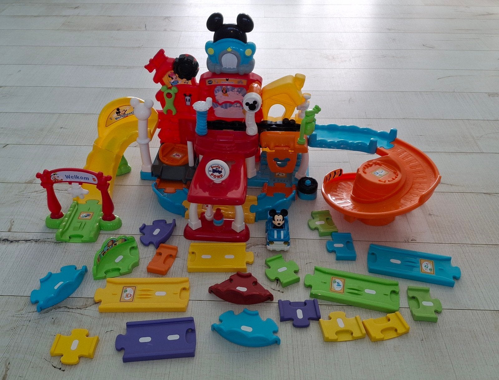 VTech Toet Toet Auto's Mickey Mouse garage met extra baandel, Ophalen of Verzenden, Zo goed als nieuw