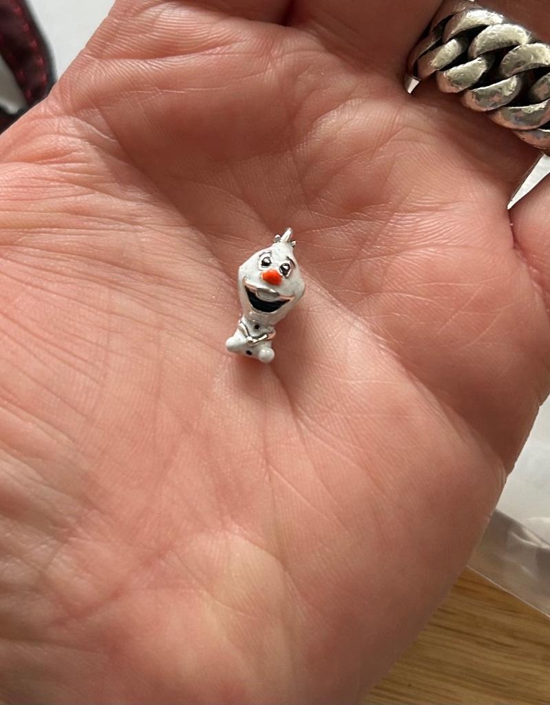 Frozen bedel Olaf, Overige merken, Nieuw, Ophalen of Verzenden, 1 bedel