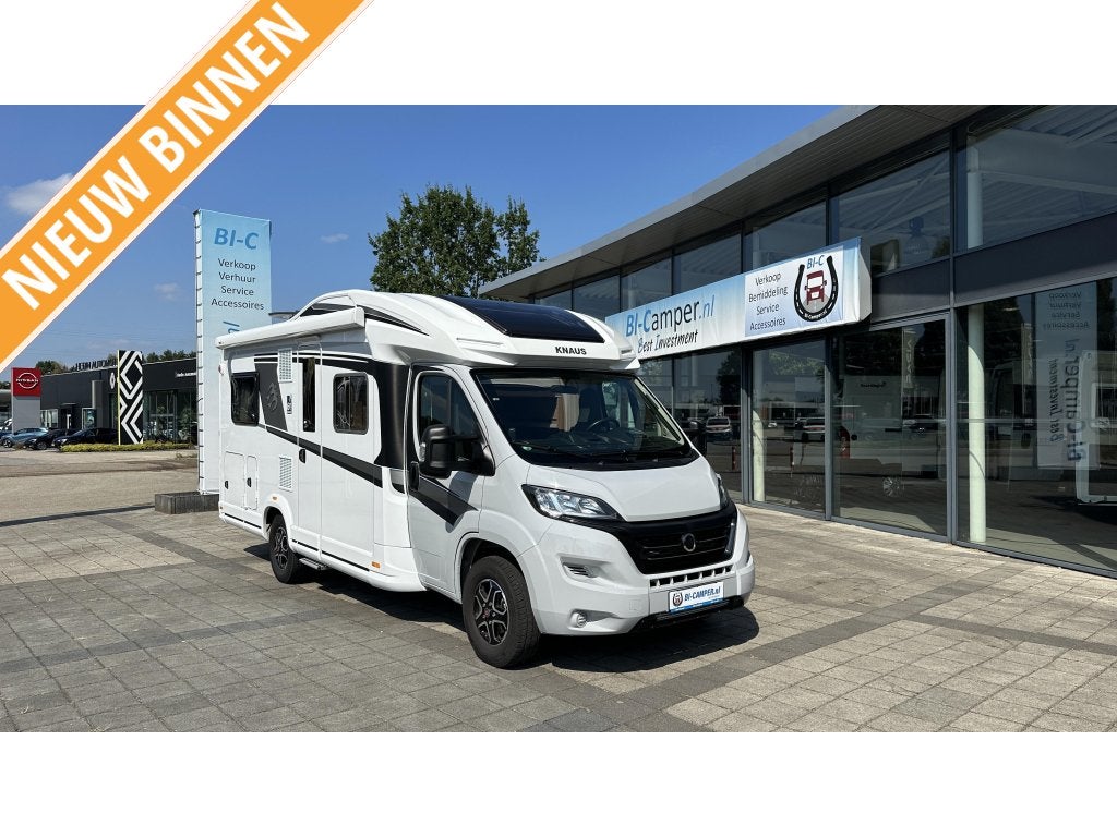 Knaus Sky Wave 60 Years 650 MF Autom-hefbed-luchtvering etc., Caravans en Kamperen, Campers, Chemisch toilet, Koelkast, Ringverwarming