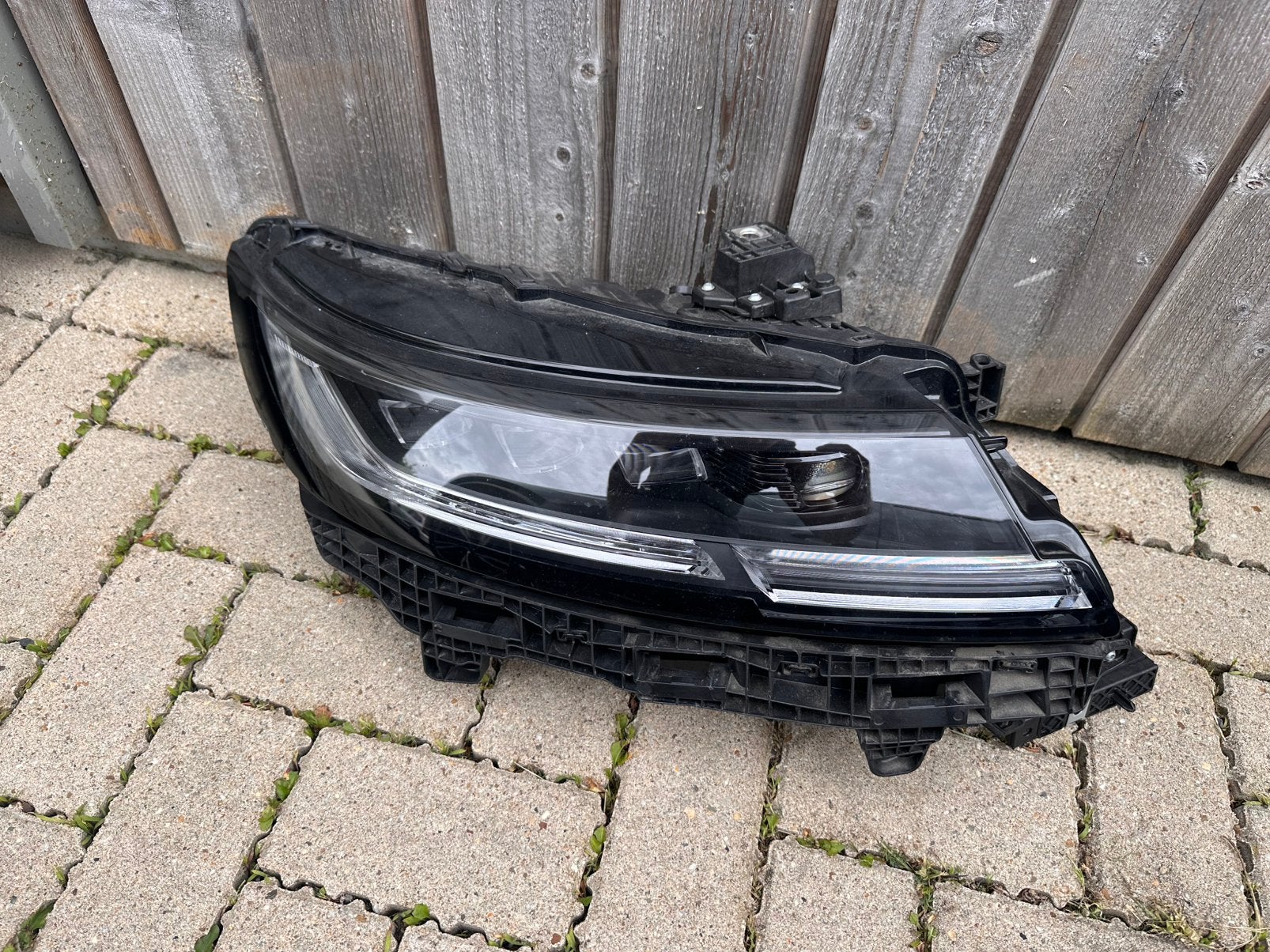 Range Rover Sport L461 2024 Koplamp Rechts SCHADE LR167047, Ophalen, Gebruikt, Land Rover
