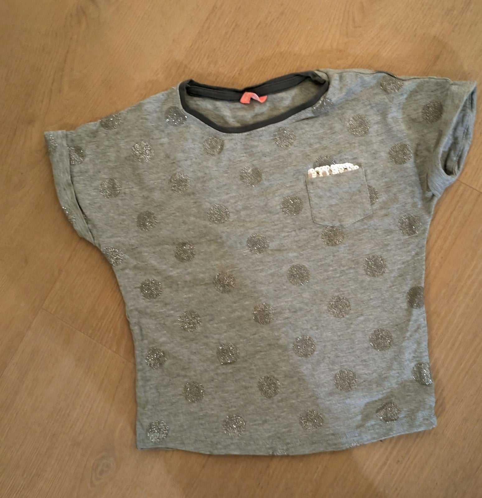meisjes shirt met zilveren glitter stippen, maat 98/104, Gebruikt, Meisje, Ophalen of Verzenden, Shirt of Longsleeve