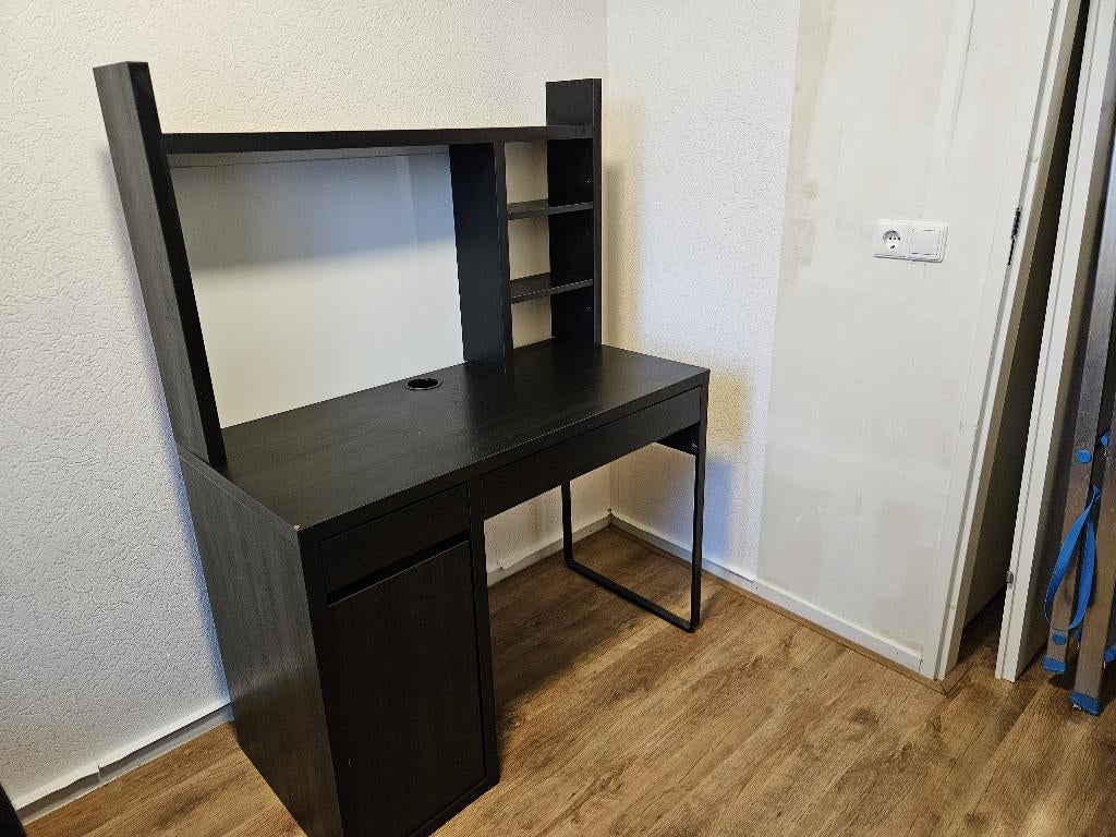 Ikea MICKIE bureau zwart, Ophalen, Zwart, 105 cm, Gebruikt